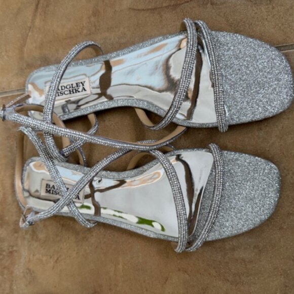 Badgley Mischka Ivie Embellished Strappy Flat Sandals Silver Fits true to size - Picture 6 of 10